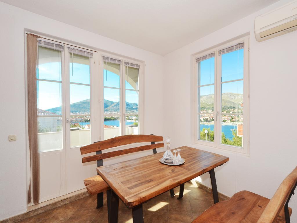Apartment Poseidon Trogir Room photo