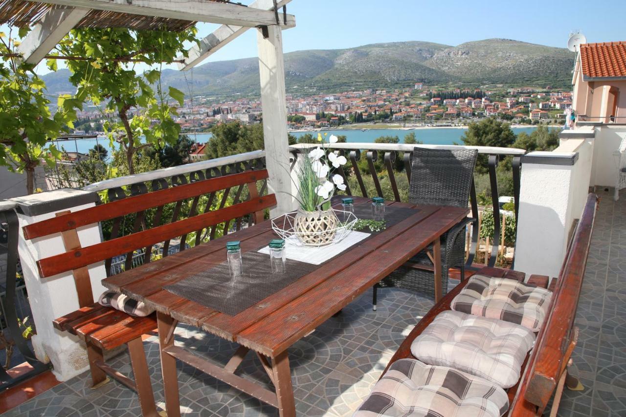 Apartment Poseidon Trogir Exterior photo